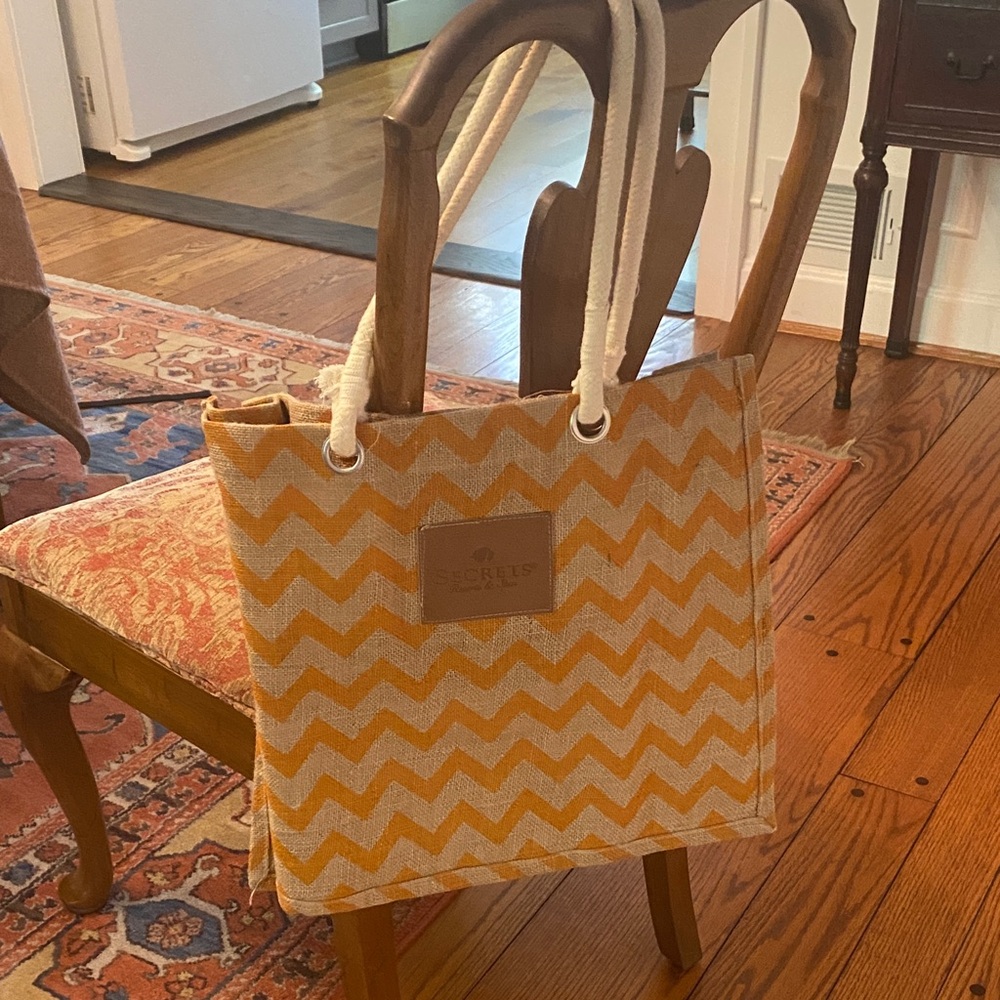 Stylish Chevron Beach Tote Bag - Orange and Burlap